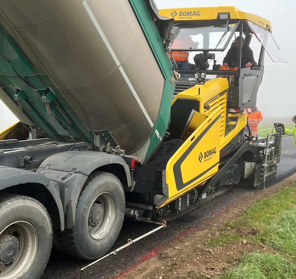 Bomag BF 700 C-3 - Acabadora: foto 5 Bomag BF 700 C-3 - Acabadora: foto 5