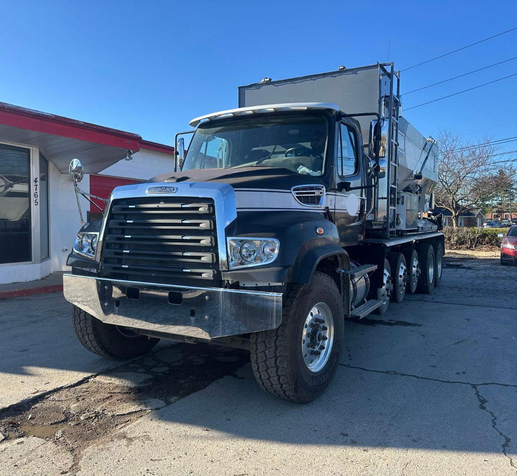 Cementech C60E - Caminhão betoneira: foto 5 Cementech C60E - Caminhão betoneira: foto 5