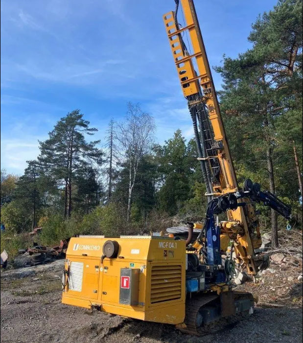 Comacchio MC-F04.1 - Máquina de perfuração: foto 5 Comacchio MC-F04.1 - Máquina de perfuração: foto 5