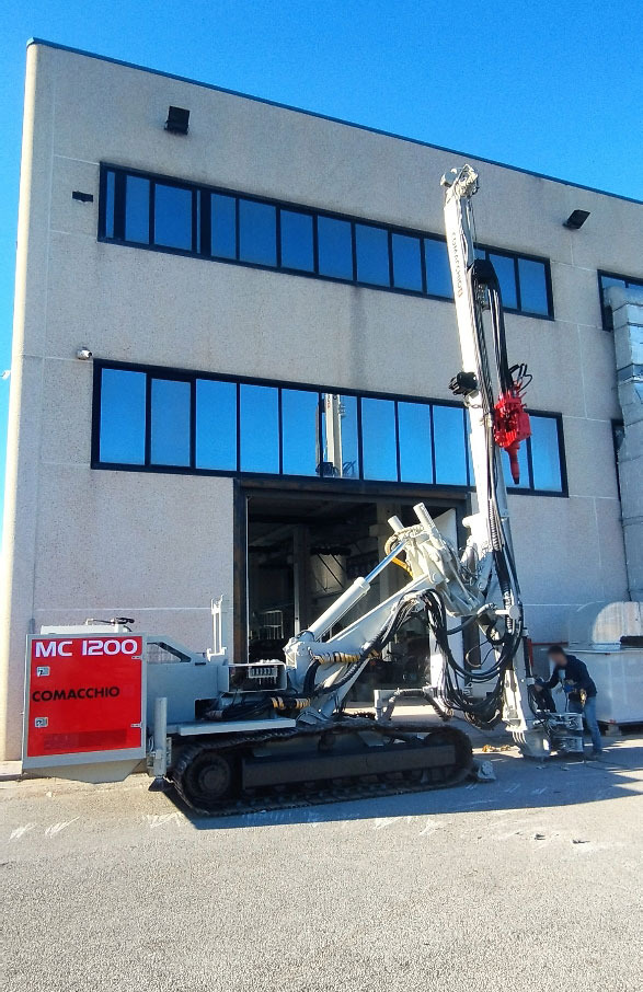 Comacchio MC1200 - Bate estaca: foto 4 Comacchio MC1200 - Bate estaca: foto 4