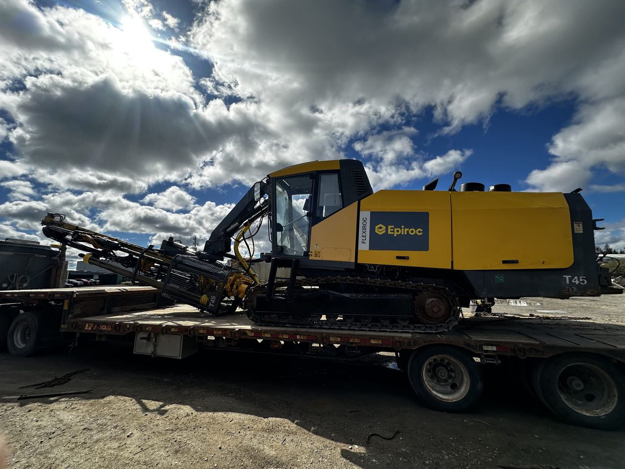 Epiroc FlexiROC T45 - Máquina de perfuração: foto 3 Epiroc FlexiROC T45 - Máquina de perfuração: foto 3