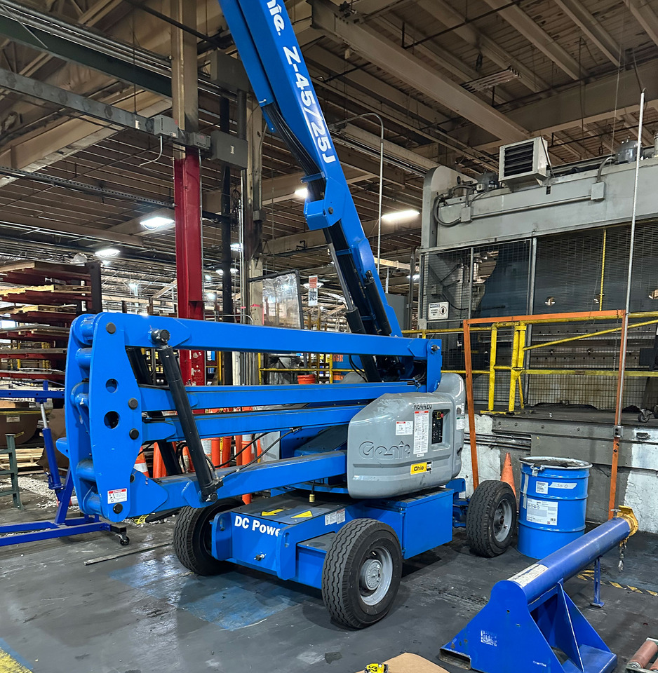 Genie Z-45/25J - Pá carregadora telescópica: foto 2 Genie Z-45/25J - Pá carregadora telescópica: foto 2