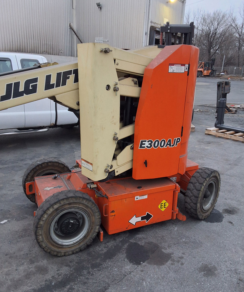 JLG E300AJP - Pá carregadora telescópica: foto 2 JLG E300AJP - Pá carregadora telescópica: foto 2