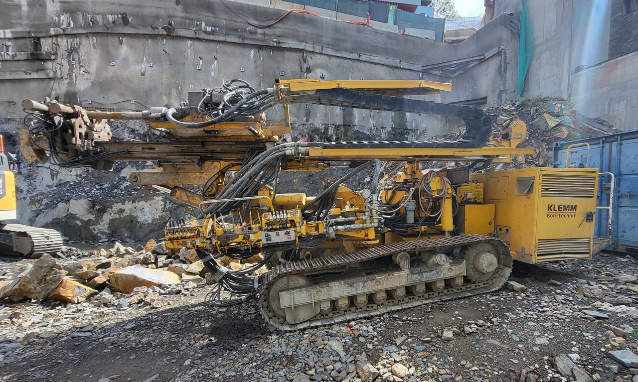 Klemm KR805-1 - Bate estaca: foto 2 Klemm KR805-1 - Bate estaca: foto 2