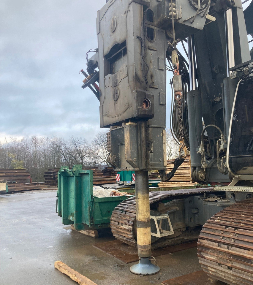 Liebherr LB28-320 - Bate estaca: foto 3 Liebherr LB28-320 - Bate estaca: foto 3