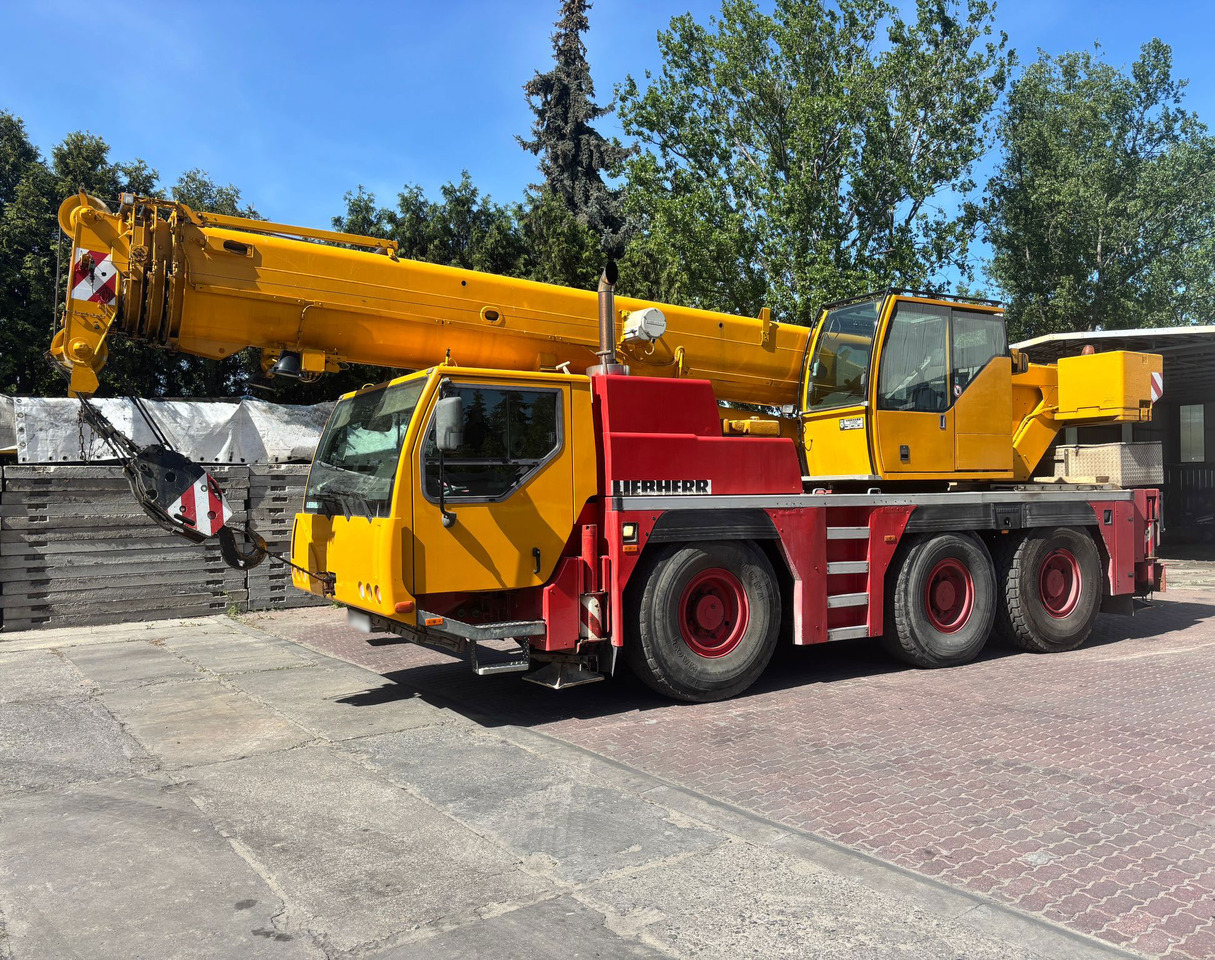 Liebherr LTM 1045-1 - Guindaste móvel: foto 1 Liebherr LTM 1045-1 - Guindaste móvel: foto 1