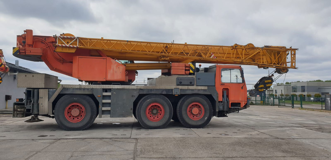 Liebherr LTM 1050-1 - Guindaste móvel: foto 3 Liebherr LTM 1050-1 - Guindaste móvel: foto 3