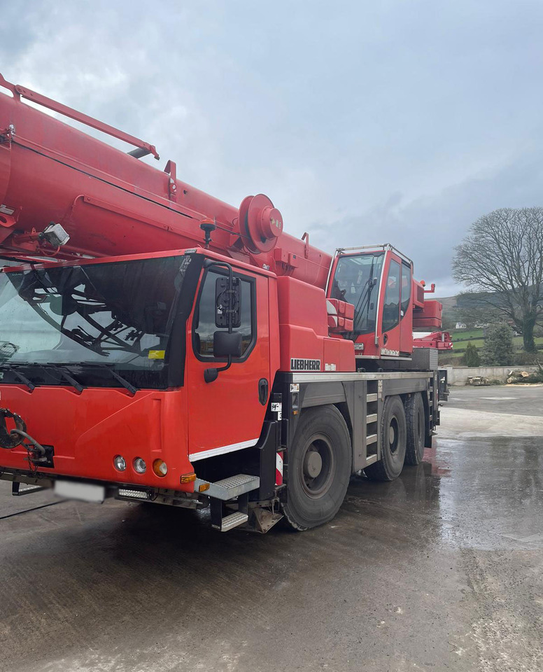 Liebherr LTM 1055-3.1 - Guindaste móvel: foto 1 Liebherr LTM 1055-3.1 - Guindaste móvel: foto 1