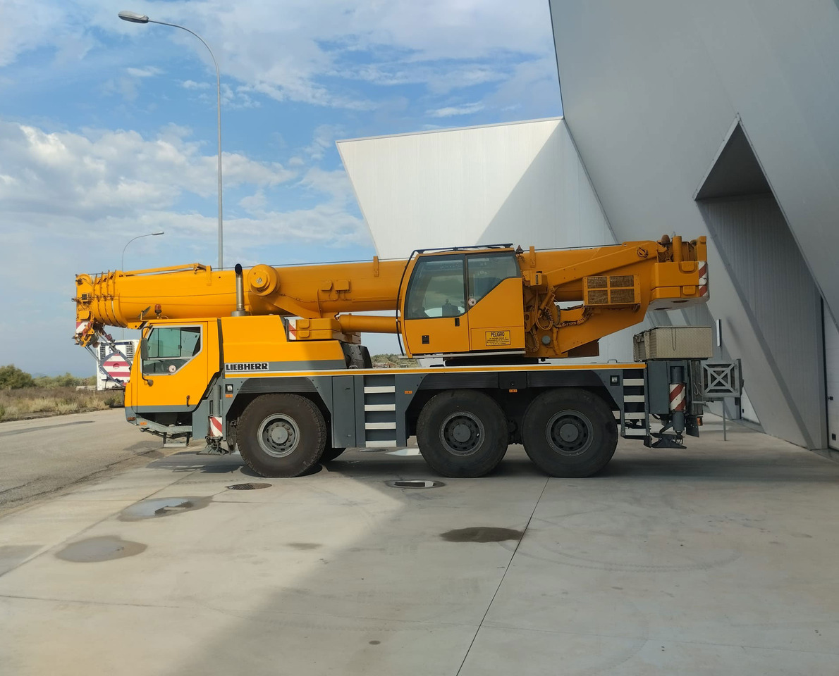 Liebherr LTM 1055-3.1 - Guindaste móvel: foto 3 Liebherr LTM 1055-3.1 - Guindaste móvel: foto 3