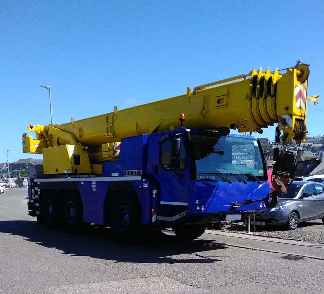 Liebherr LTM 1055-3.2 - Guindaste móvel: foto 3 Liebherr LTM 1055-3.2 - Guindaste móvel: foto 3