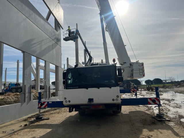 Liebherr LTM 1060-3.1 - Guindaste de torre: foto 4 Liebherr LTM 1060-3.1 - Guindaste de torre: foto 4