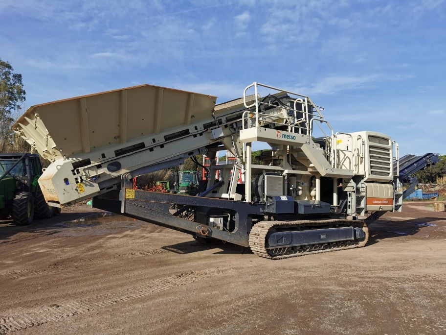 Metso LT200 HP - Britador de mandíbula: foto 1 Metso LT200 HP - Britador de mandíbula: foto 1