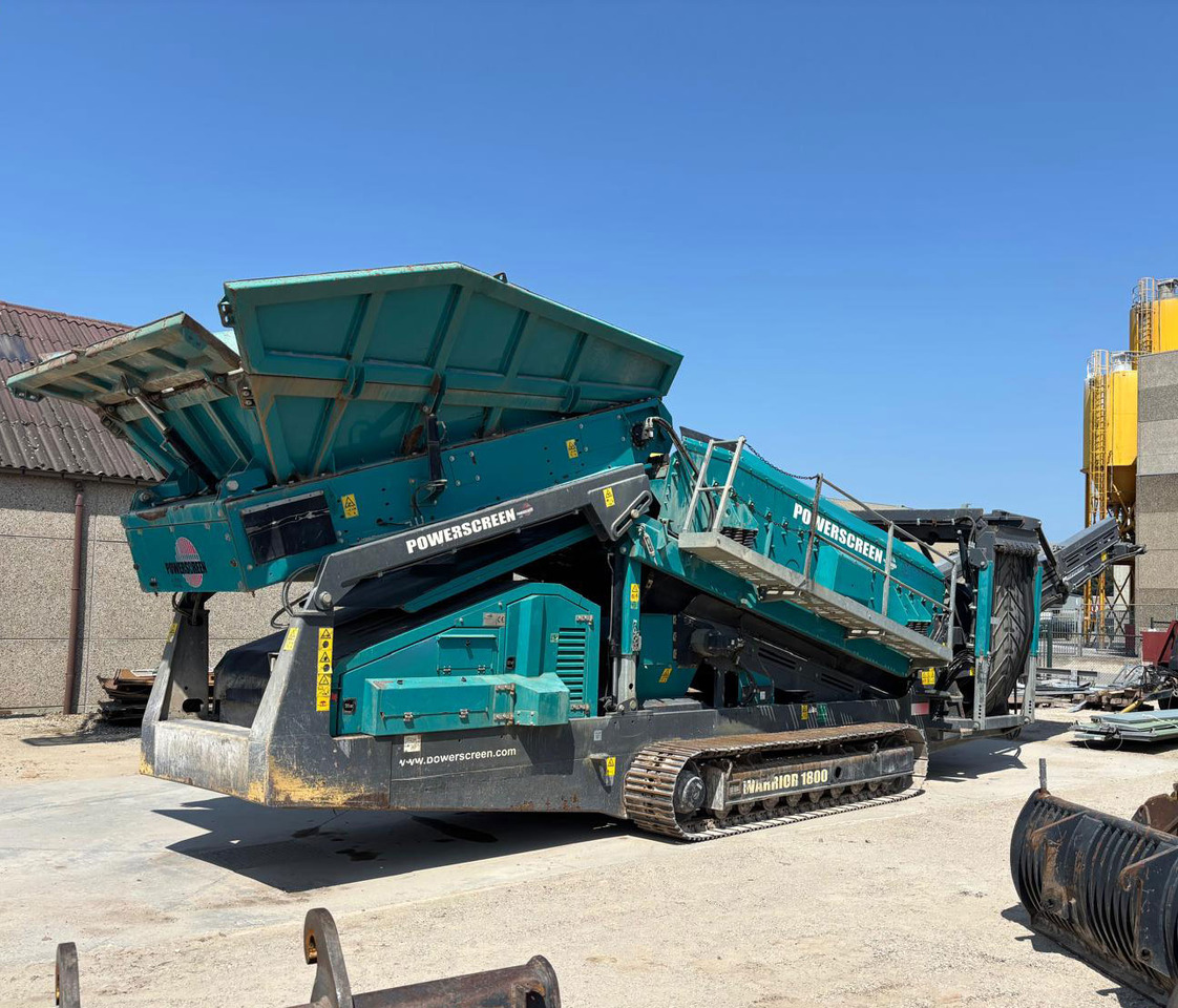 Powerscreen Warrior 1800 - Peneira vibratória: foto 1 Powerscreen Warrior 1800 - Peneira vibratória: foto 1