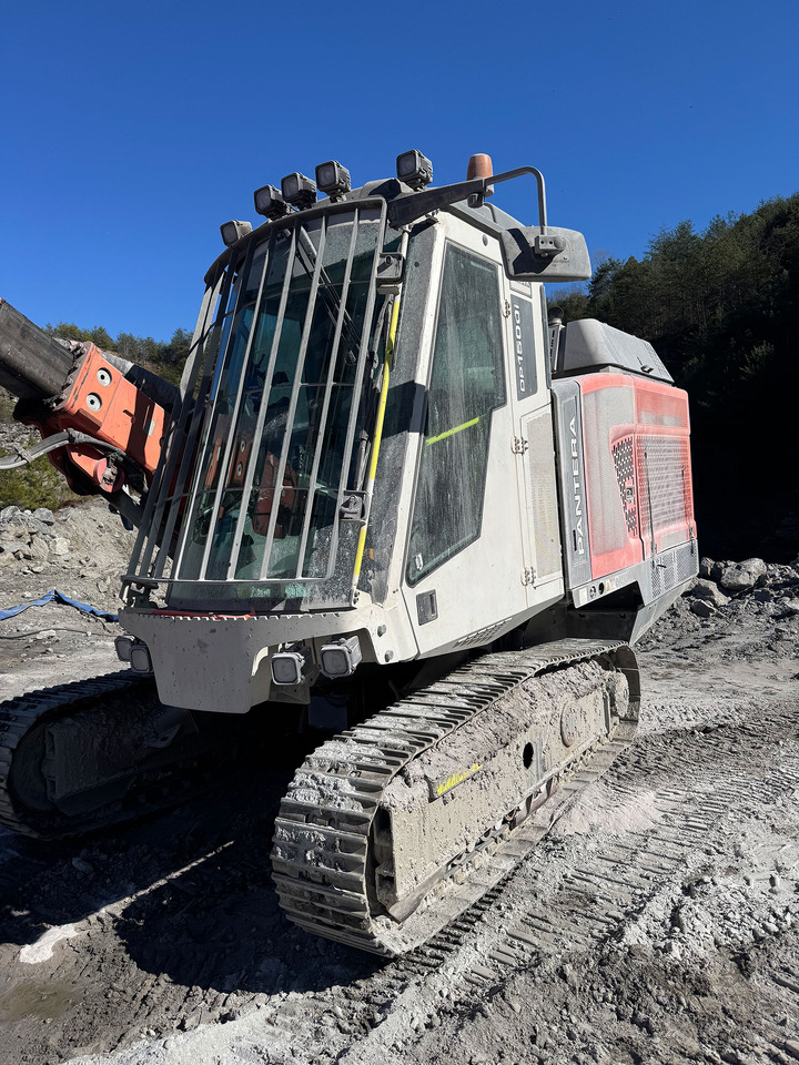 Sandvik DP1500i - Máquina de perfuração: foto 3 Sandvik DP1500i - Máquina de perfuração: foto 3