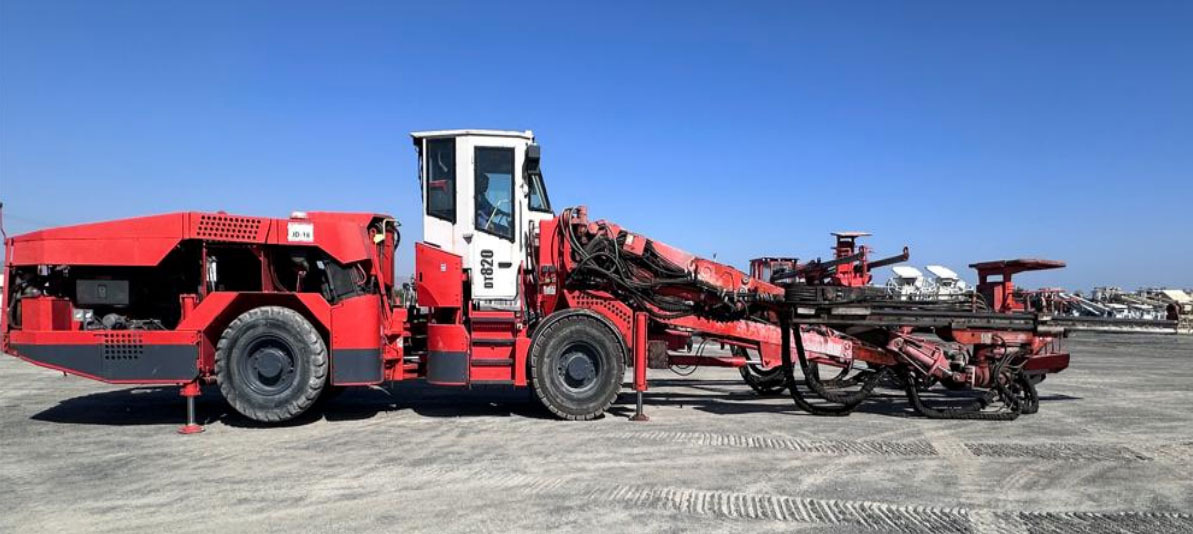 Sandvik DT820-SC - Máquina de perfuração: foto 4 Sandvik DT820-SC - Máquina de perfuração: foto 4