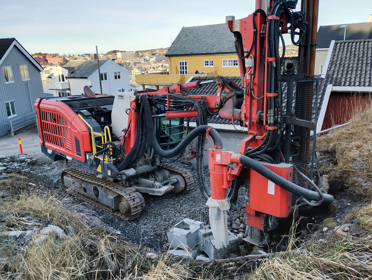 Sandvik DX800i - Máquina de perfuração: foto 4 Sandvik DX800i - Máquina de perfuração: foto 4
