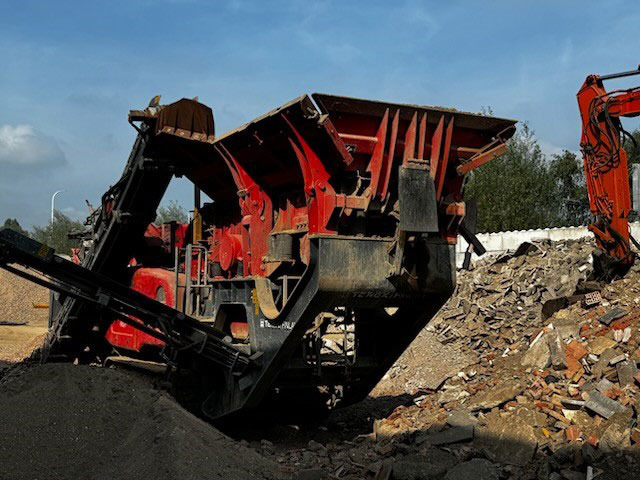 Terex Finlay I-120RS - Britador de impacto: foto 4 Terex Finlay I-120RS - Britador de impacto: foto 4