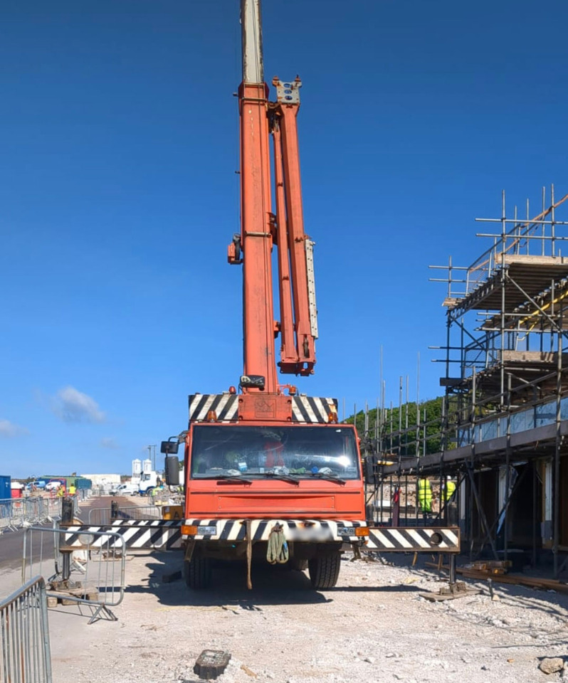 Terex PPM ATT 400-3 - Guindaste móvel: foto 4 Terex PPM ATT 400-3 - Guindaste móvel: foto 4