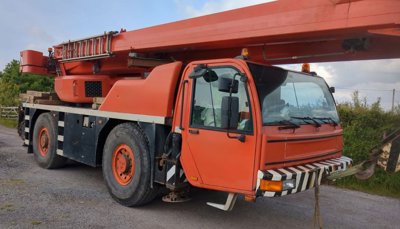 Terex PPM ATT 400-3 - Guindaste móvel: foto 2 Terex PPM ATT 400-3 - Guindaste móvel: foto 2