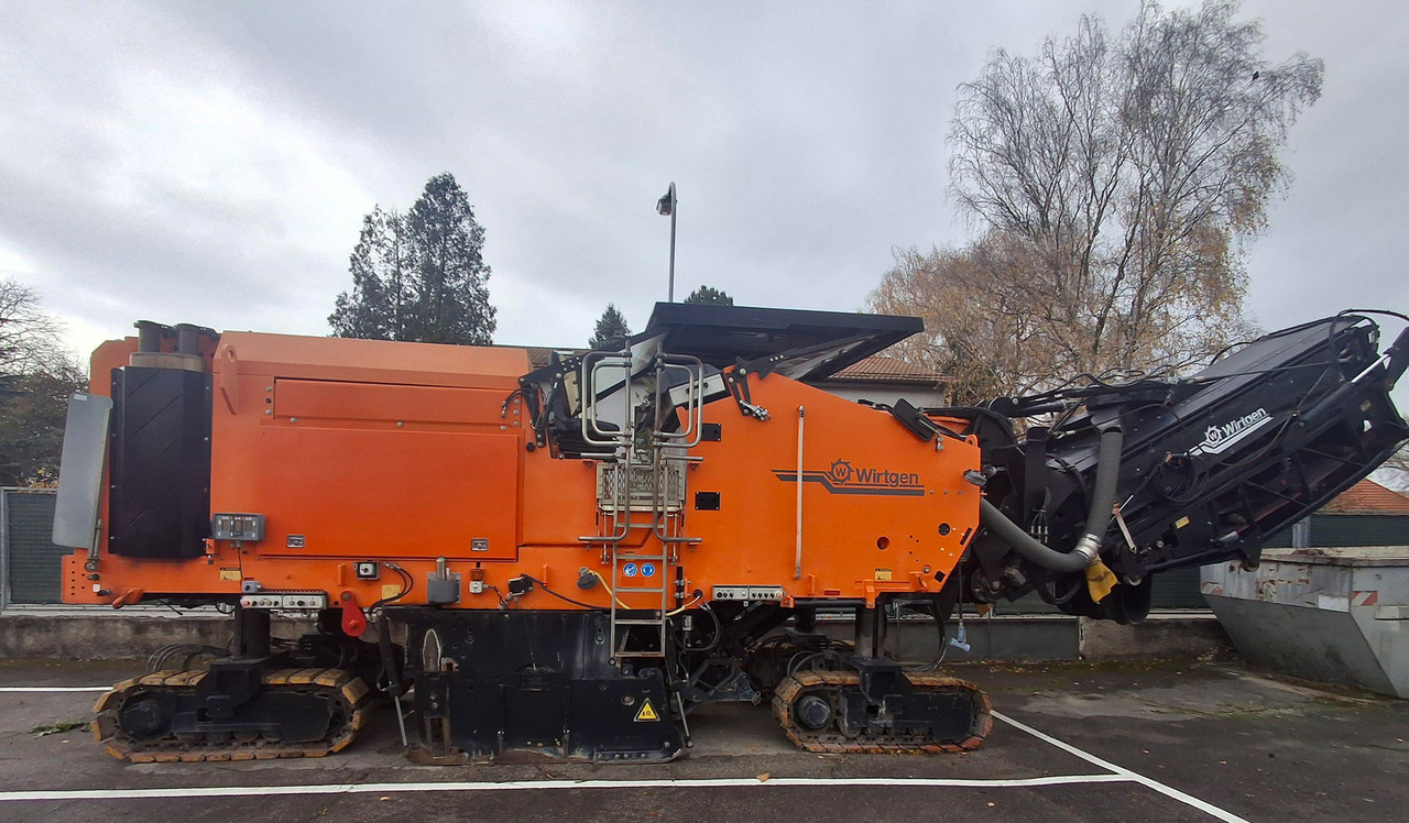 Wirtgen W 2000 - Aplainadora (Fresadora): foto 1 Wirtgen W 2000 - Aplainadora (Fresadora): foto 1