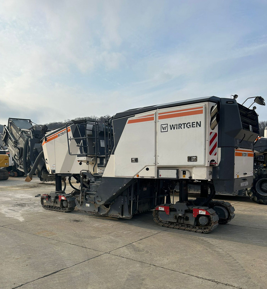 Wirtgen W 210 FI - Acabadora: foto 2 Wirtgen W 210 FI - Acabadora: foto 2