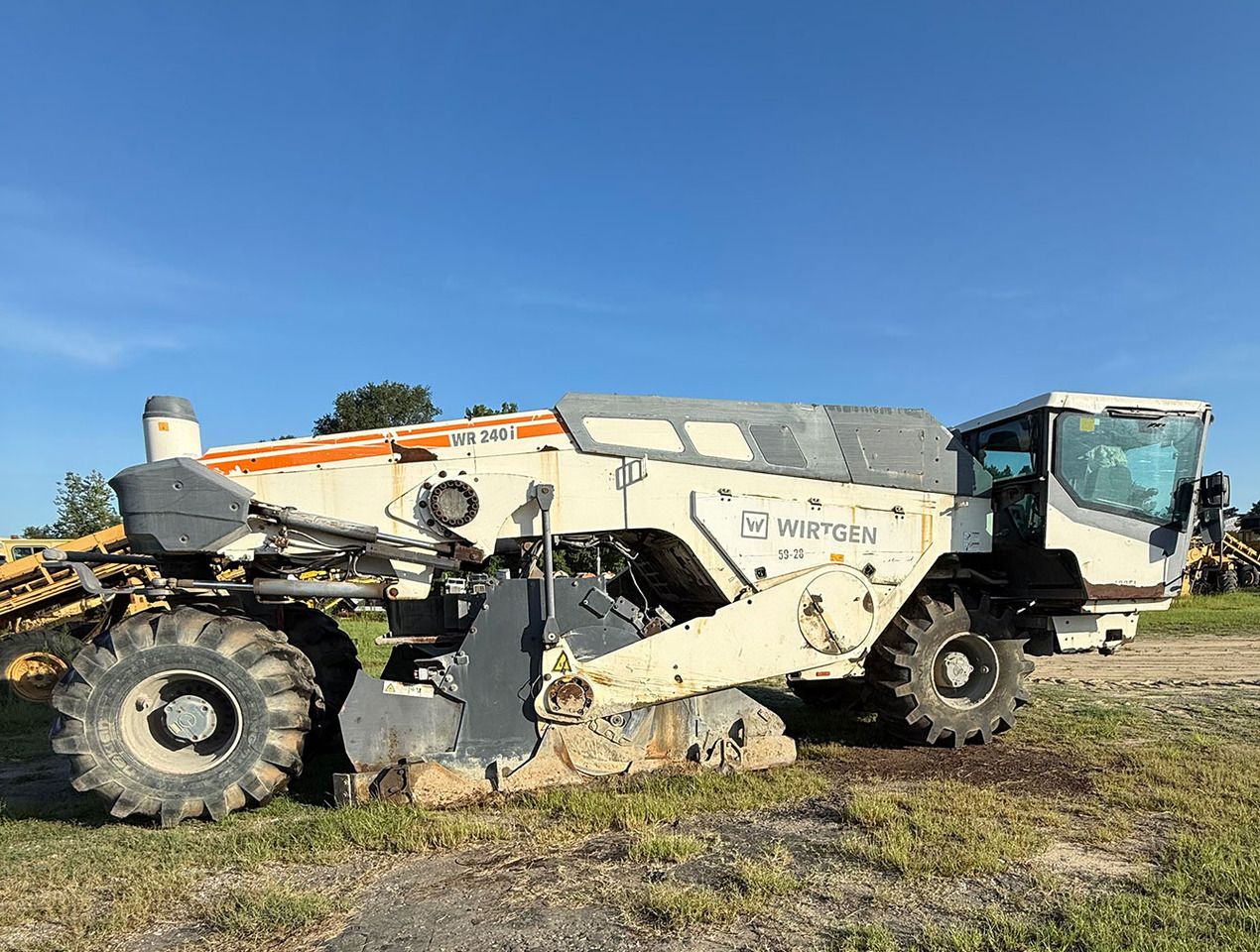 Wirtgen WR 240 I - Estabilizador de solos: foto 1 Wirtgen WR 240 I - Estabilizador de solos: foto 1