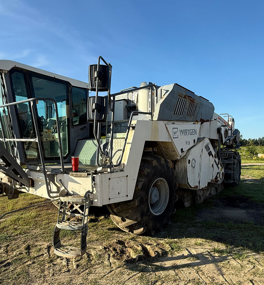 Wirtgen WR 240 I - Estabilizador de solos: foto 5 Wirtgen WR 240 I - Estabilizador de solos: foto 5