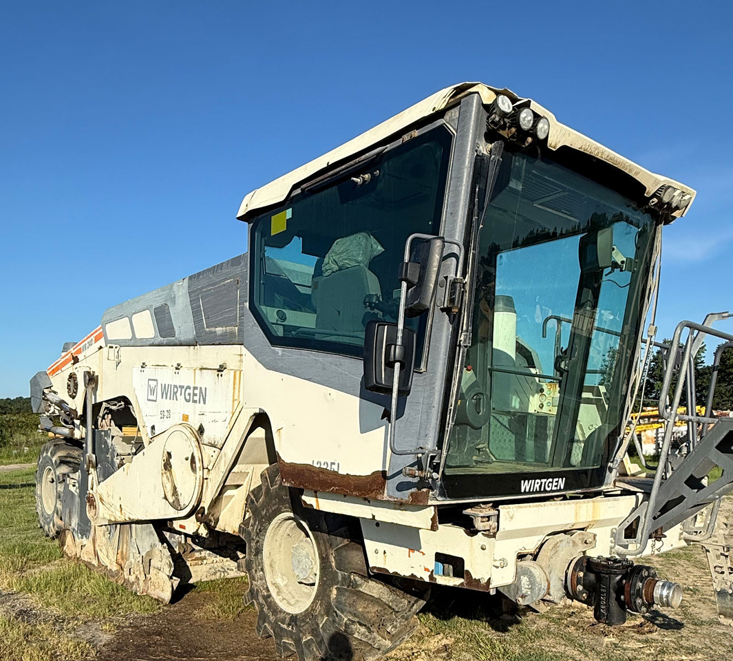 Wirtgen WR 240 I - Estabilizador de solos: foto 4 Wirtgen WR 240 I - Estabilizador de solos: foto 4