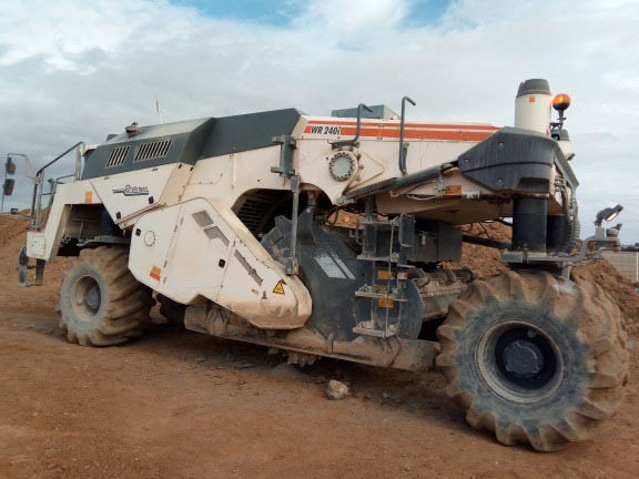 Wirtgen WR 240 I - Estabilizador de solos: foto 1 Wirtgen WR 240 I - Estabilizador de solos: foto 1