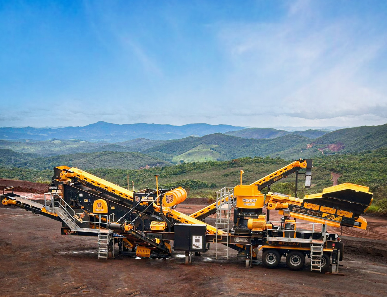 FABO Mobile crusher - Britadeira móvel: foto 1 FABO Mobile crusher - Britadeira móvel: foto 1