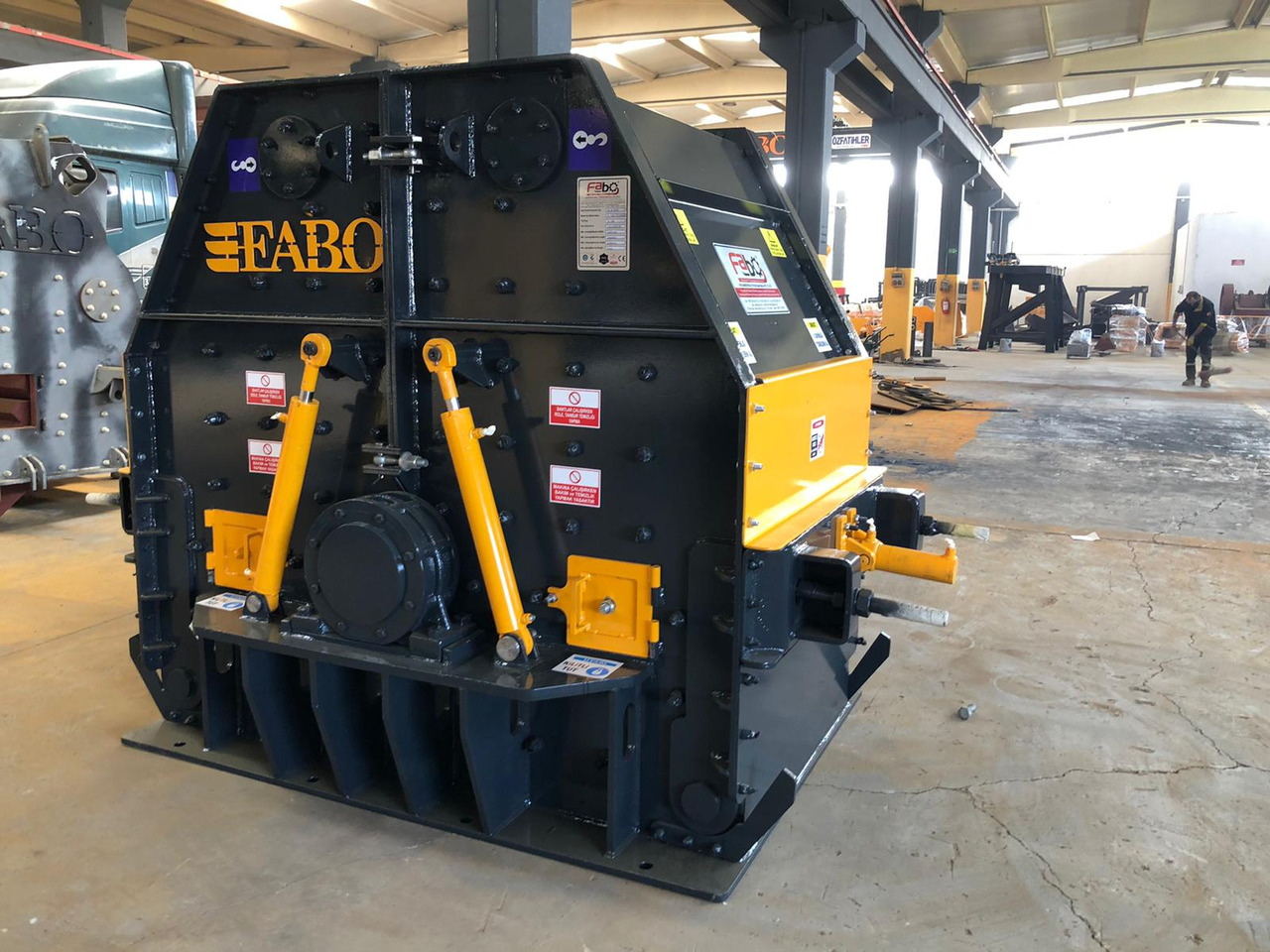 FABO impact crusher - Britador de impacto: foto 2 FABO impact crusher - Britador de impacto: foto 2