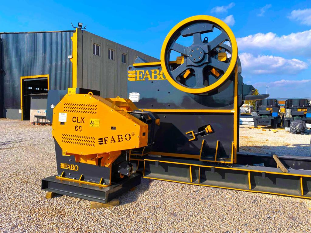 FABO jaw crusher - Britador de mandíbula: foto 1 FABO jaw crusher - Britador de mandíbula: foto 1