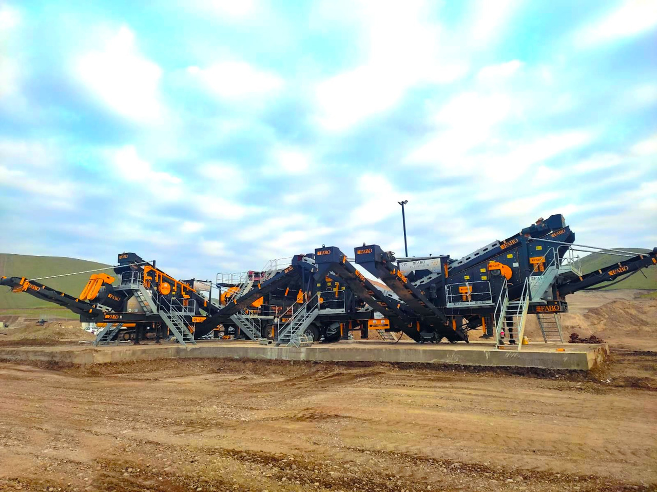 FABO mining machinery - crushing plant - Máquina de mineração: foto 5 FABO mining machinery - crushing plant - Máquina de mineração: foto 5
