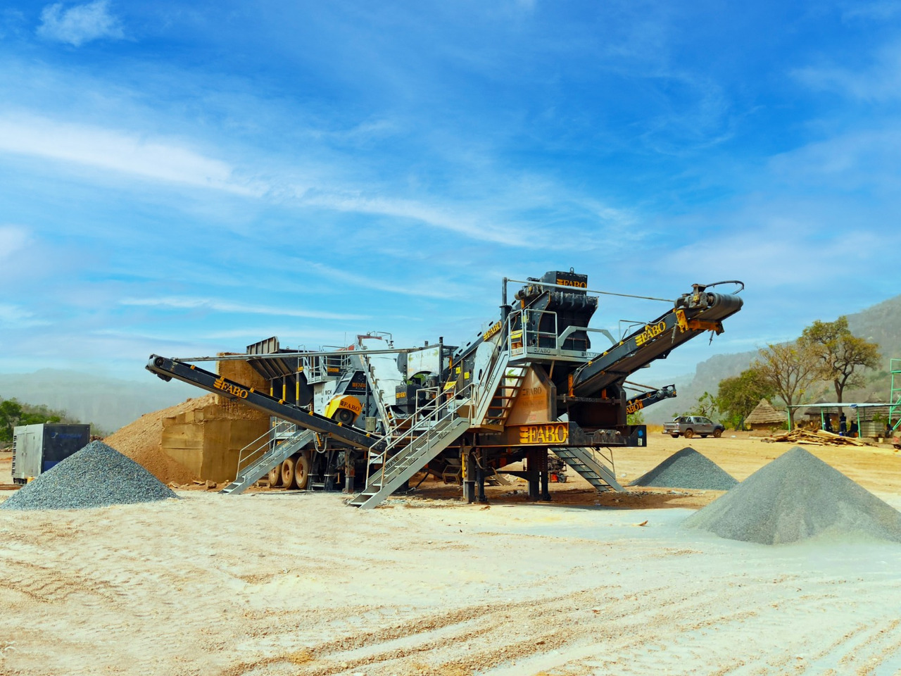 FABO mining machinery - crushing plant - Máquina de mineração: foto 1 FABO mining machinery - crushing plant - Máquina de mineração: foto 1