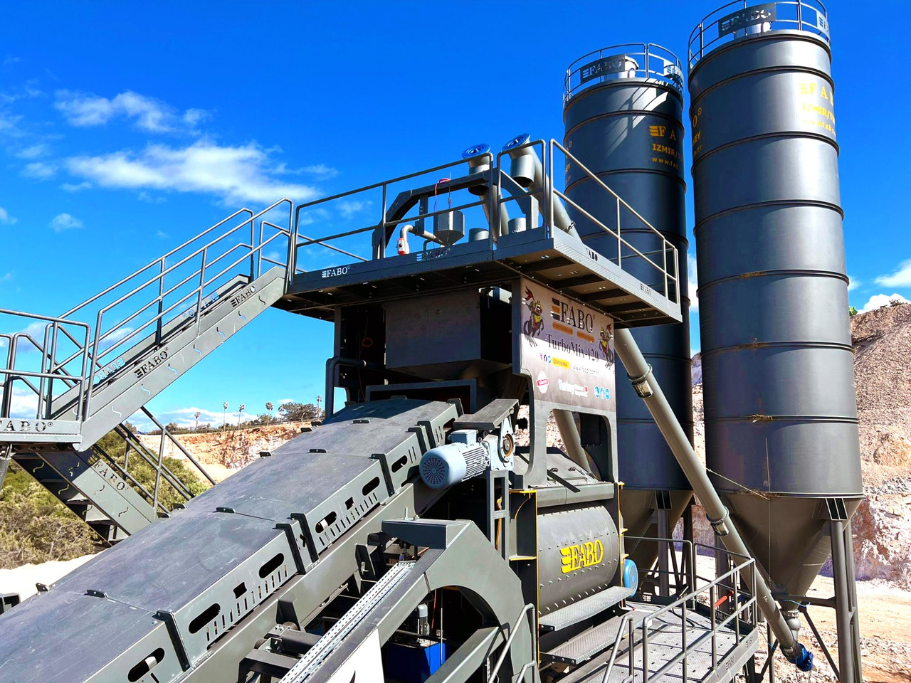 FABO mobile concrete batching plant - Usina de concreto: foto 5 FABO mobile concrete batching plant - Usina de concreto: foto 5