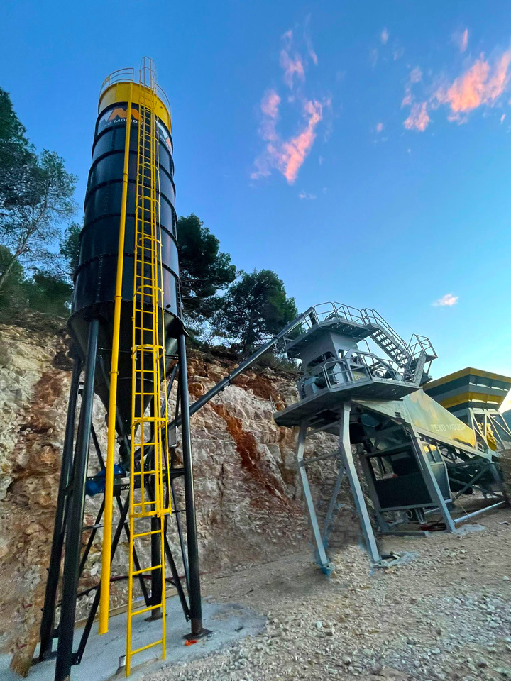 FABO mobile concrete batching plant - Usina de concreto: foto 2 FABO mobile concrete batching plant - Usina de concreto: foto 2