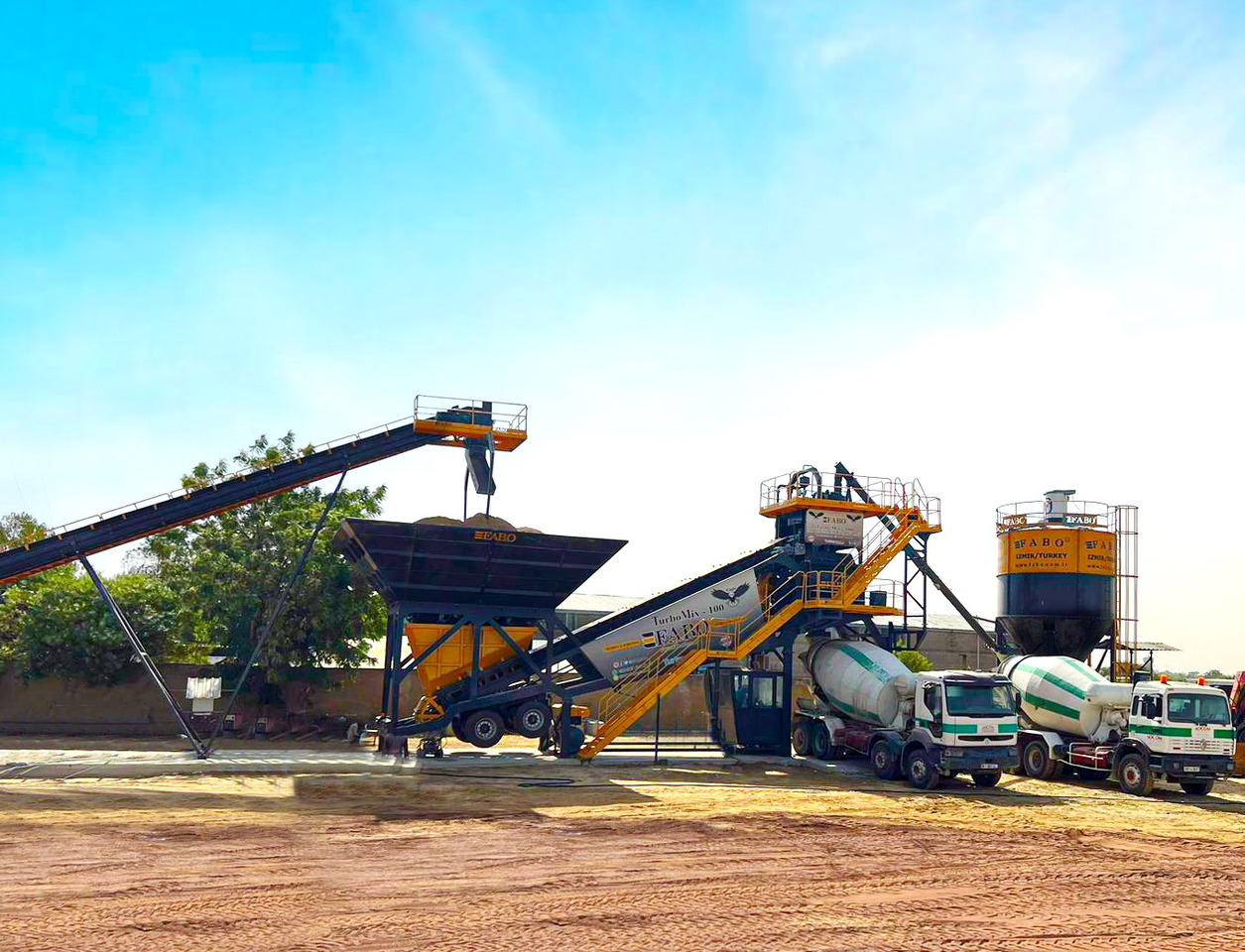 FABO mobile concrete batching plant - Usina de concreto: foto 2 FABO mobile concrete batching plant - Usina de concreto: foto 2