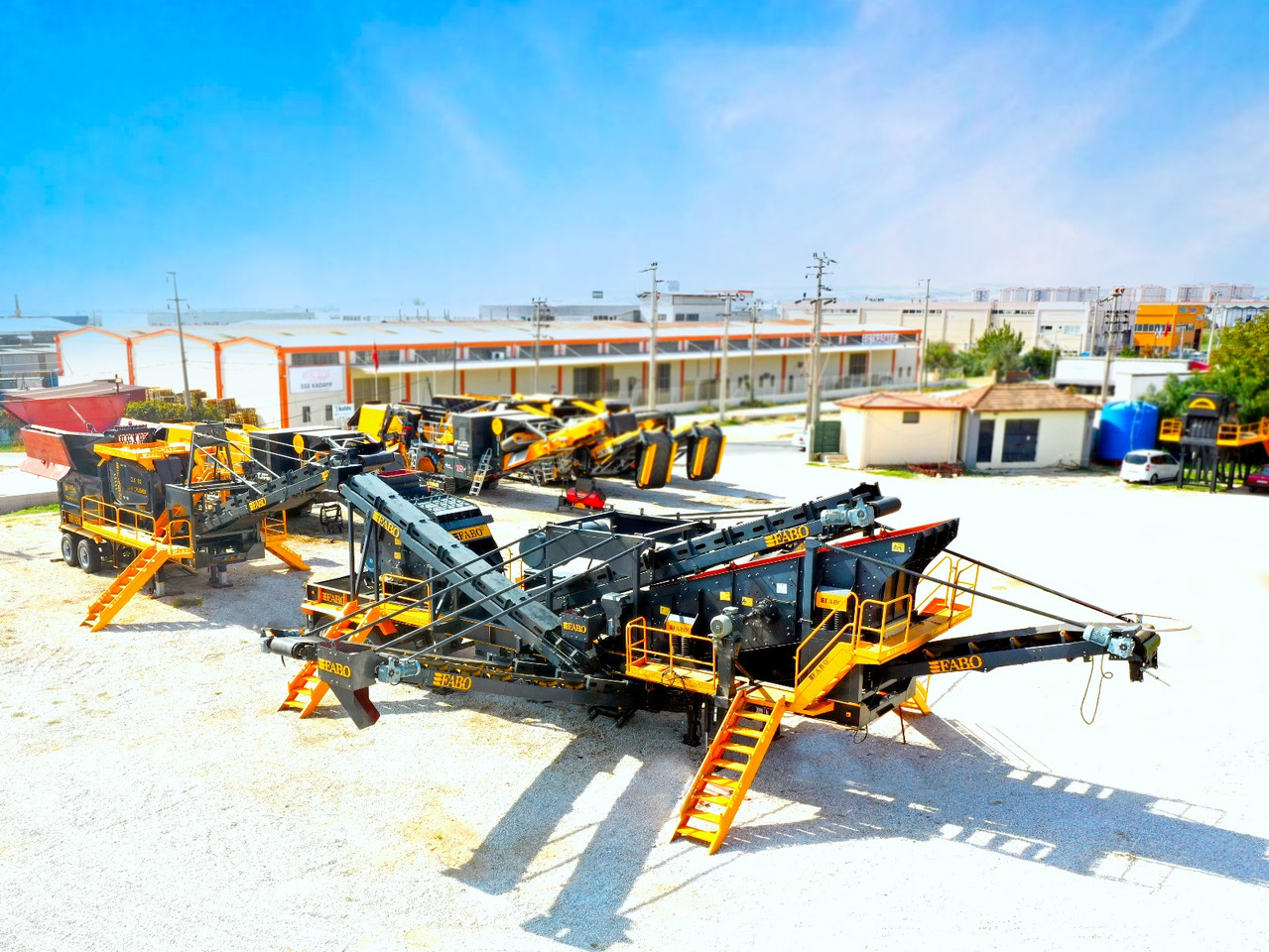 FABO mobile jaw crusher - Britador de mandíbula: foto 1 FABO mobile jaw crusher - Britador de mandíbula: foto 1