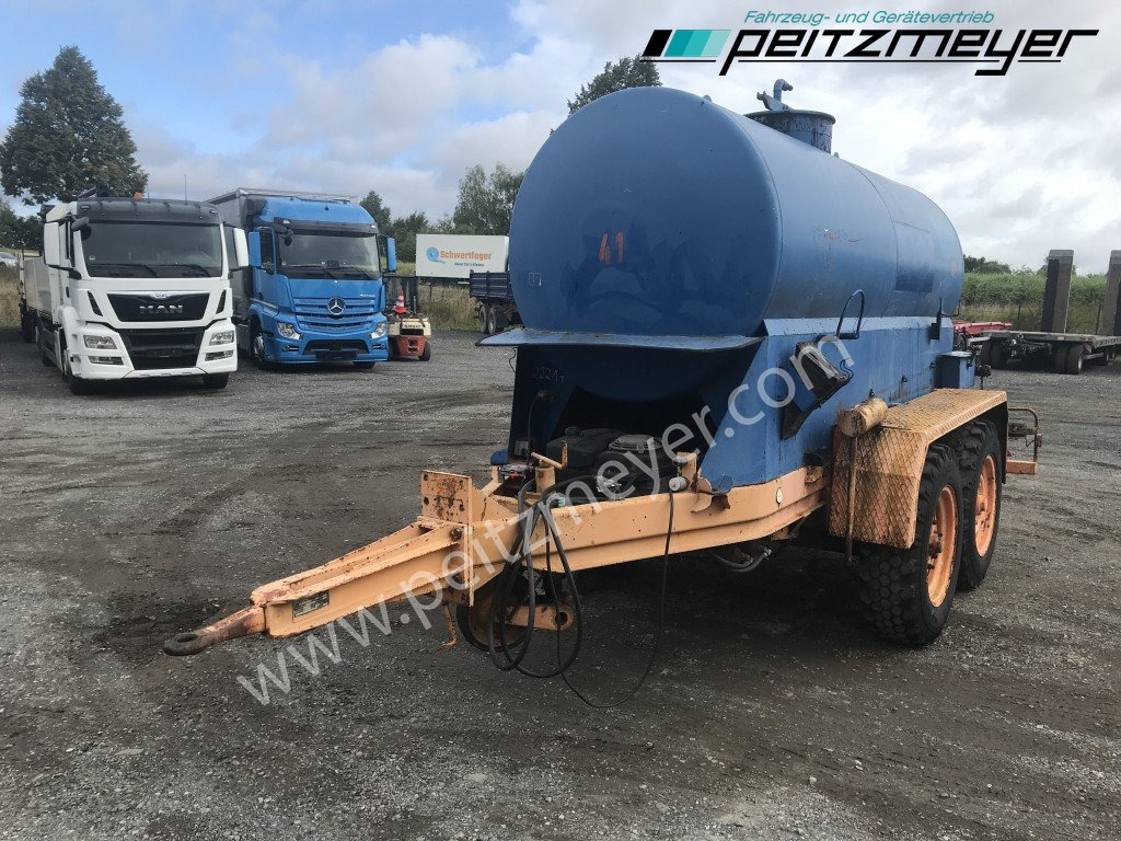 BATHE TANDEMANHÄNGER Bitum / Teerkocher 3,5 m³ Hatz Diesel-Motor 1 B 40 - Distribuidor de asfalto: foto 3 BATHE TANDEMANHÄNGER Bitum / Teerkocher 3,5 m³ Hatz Diesel-Motor 1 B 40 - Distribuidor de asfalto: foto 3
