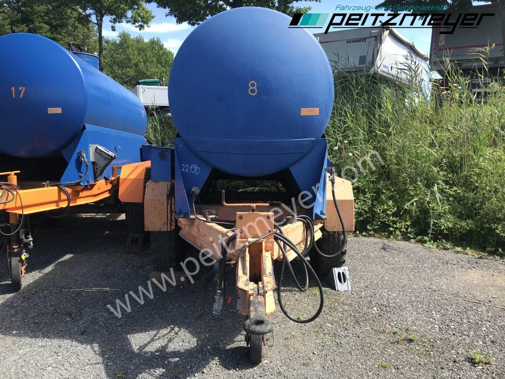 BATHE Tandemanhänger Bitum / Teerkocher 3,5 m³ - Reboque tanque: foto 4 BATHE Tandemanhänger Bitum / Teerkocher 3,5 m³ - Reboque tanque: foto 4