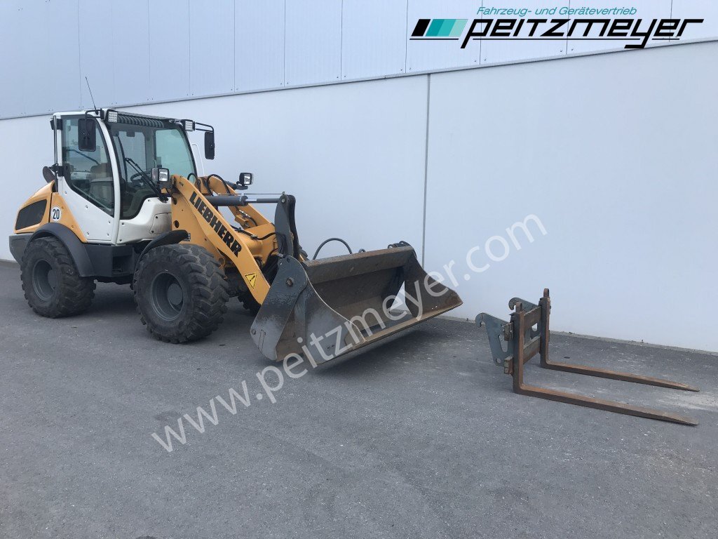 LIEBHERR Radlader L 508 C 4in1 Schaufel + Palettengabel - Carregadeira de rodas: foto 2 LIEBHERR Radlader L 508 C 4in1 Schaufel + Palettengabel - Carregadeira de rodas: foto 2