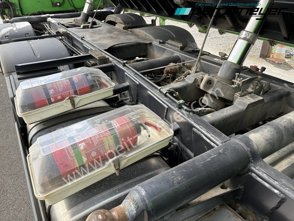 Caminhão basculante MAN TGS 26.460 FL 6x2 Kipper+Kran+Funk Lenkachse, 2-Seitenkipper, Atlas 172.3: foto 20 Caminhão basculante MAN TGS 26.460 FL 6x2 Kipper+Kran+Funk Lenkachse, 2-Seitenkipper, Atlas 172.3: foto 20