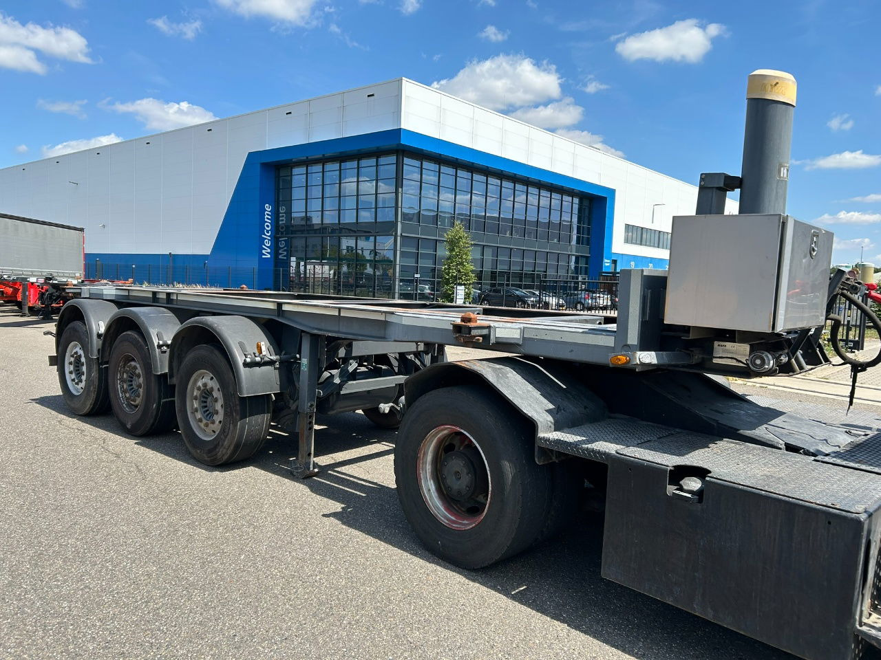 Mafa 2 x in stock 20 ft tipping chassis / disc brakes / lifting axle / alcoa wheels - Semireboque transportador de contêineres/ Caixa móvel: foto 2 Mafa 2 x in stock 20 ft tipping chassis / disc brakes / lifting axle / alcoa wheels - Semireboque transportador de contêineres/ Caixa móvel: foto 2