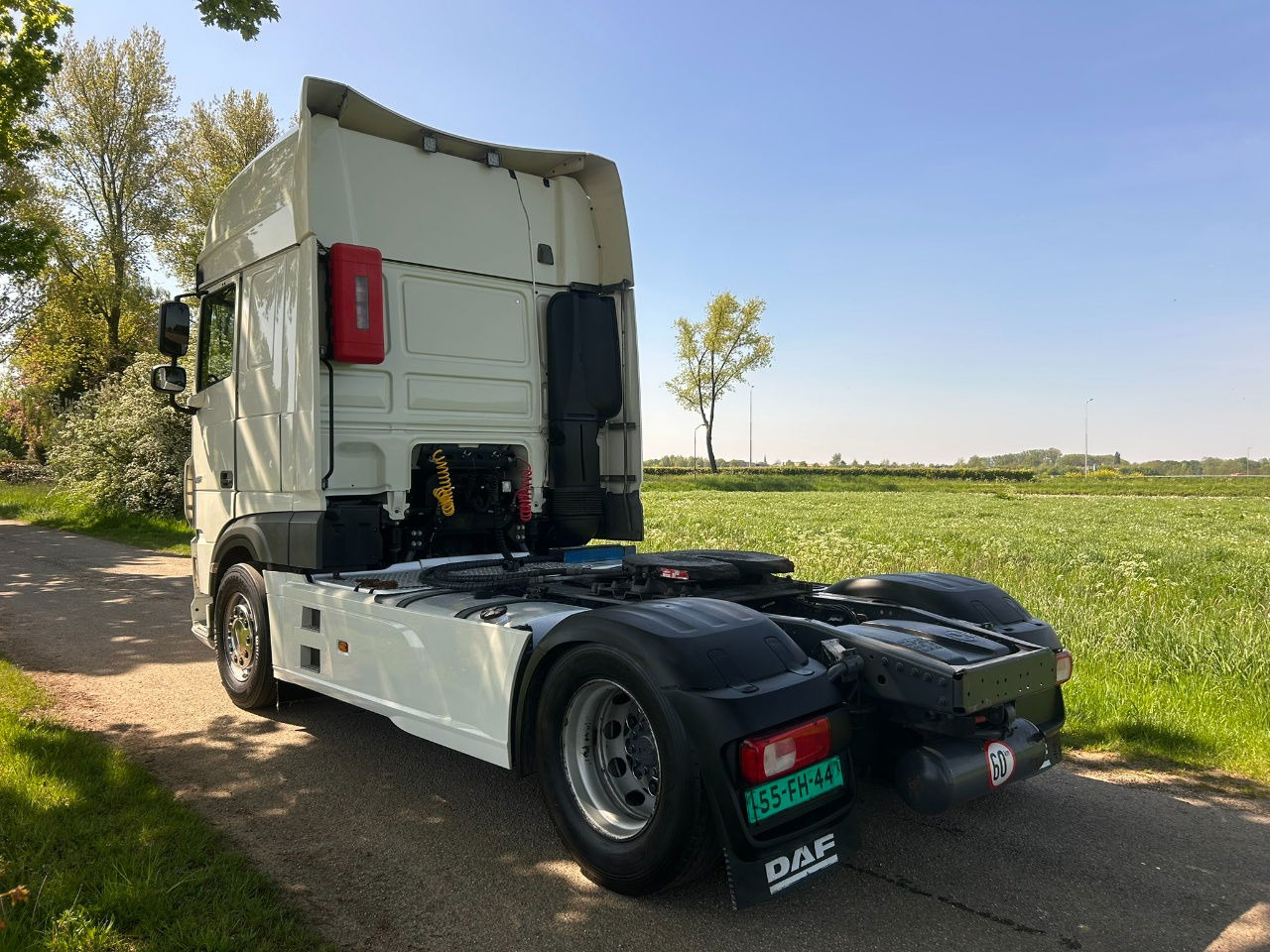 DAF XF 105.480 XF 480 FT / Only 385.000 KM / Hydrolijk / New smart Tacho / New o - Tractor: foto 3 DAF XF 105.480 XF 480 FT / Only 385.000 KM / Hydrolijk / New smart Tacho / New o - Tractor: foto 3