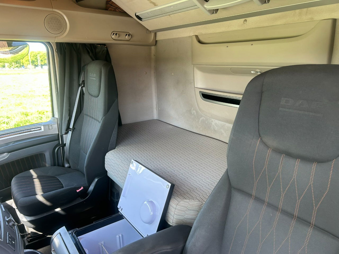 DAF XF 105.480 XF 480 FT / Only 385.000 KM / Hydrolijk / New smart Tacho / New o - Tractor: foto 5 DAF XF 105.480 XF 480 FT / Only 385.000 KM / Hydrolijk / New smart Tacho / New o - Tractor: foto 5