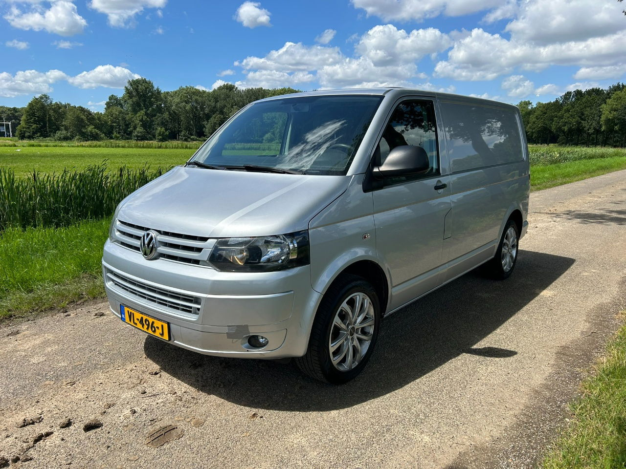 Volkswagen Transporter 2.0 TDI Bleumotion Technology L1 H1 114 PK apk 14-12-2024 Airco NL - Furgão compacto: foto 2 Volkswagen Transporter 2.0 TDI Bleumotion Technology L1 H1 114 PK apk 14-12-2024 Airco NL - Furgão compacto: foto 2