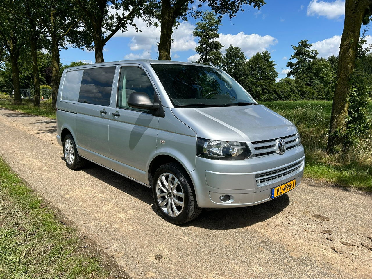 Volkswagen Transporter 2.0 TDI Bleumotion Technology L1 H1 114 PK apk 14-12-2024 Airco NL - Furgão compacto: foto 1 Volkswagen Transporter 2.0 TDI Bleumotion Technology L1 H1 114 PK apk 14-12-2024 Airco NL - Furgão compacto: foto 1