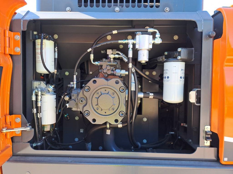 Escavadora de rastos nuevo Develon DX300LC-7M: foto 16