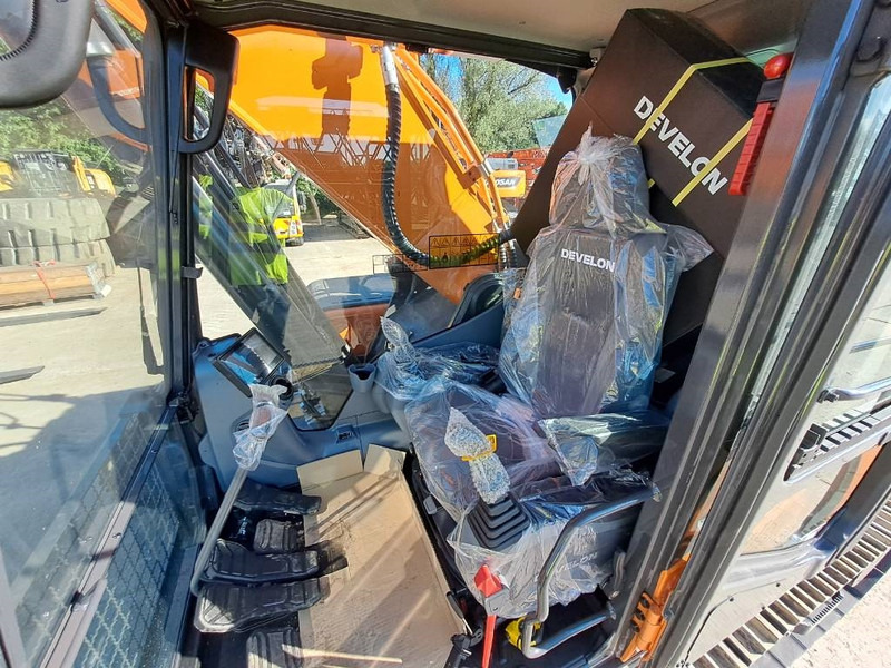 Escavadora de rastos nuevo Develon DX300LC-7M: foto 20