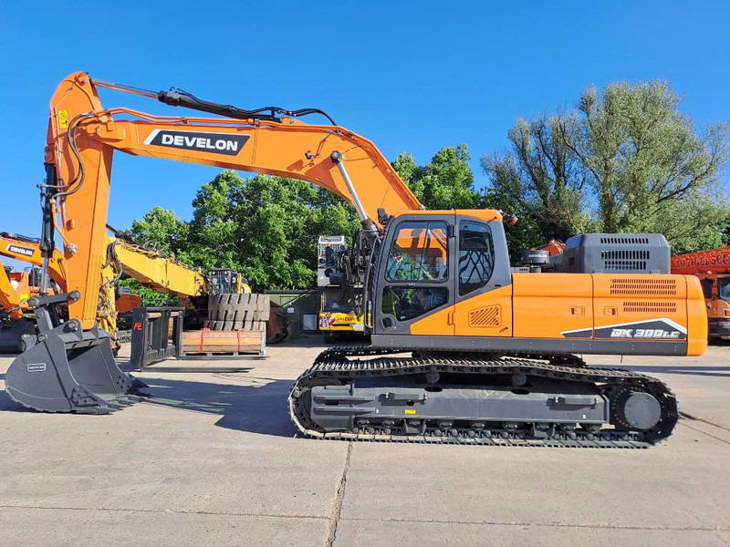 Doosan DX300LC-7M - Escavadora de rastos: foto 1 Doosan DX300LC-7M - Escavadora de rastos: foto 1